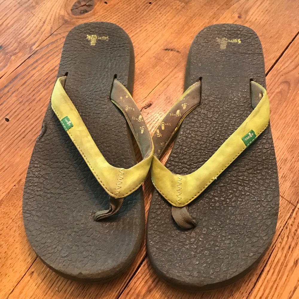 Sanuk flip flops